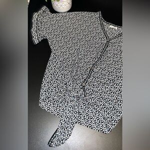 Max Studio button down front knot Blouse with Flowy Sleeves Size Medium EUC